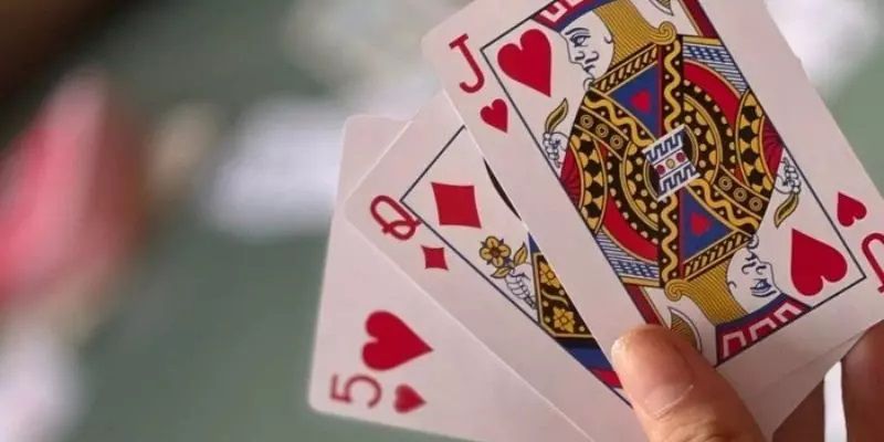 4. Bí kíp và Chiến thuật Cách chơi Xì Tố 3 Cây thắng lớn